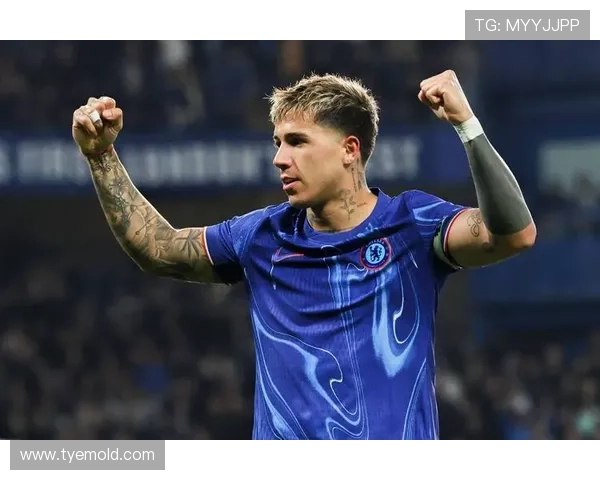 队报：KK7不满连续替补 巴黎大胜切尔西回暖